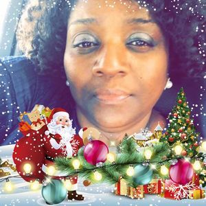 Meet your Posher, Mona